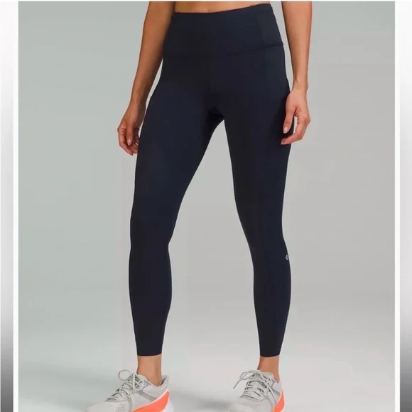 Lululemon Navy Fast and Free Size 8 - Picture 1 of 11
